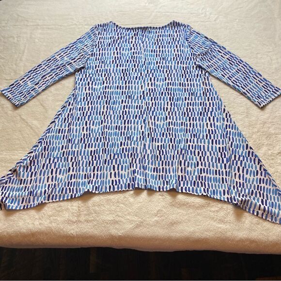 Clara Sun Woo White and Blue Tone Asymmetrical Bottom Tunic Length Top Size S - Picture 2 of 8